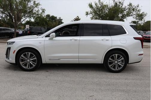 2025 Cadillac XT6 Premium Luxury FWD