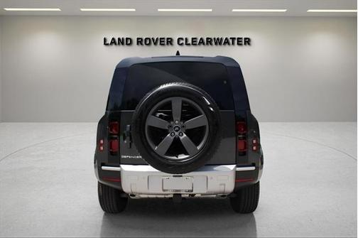 2025 Land Rover Defender 110 P400 S