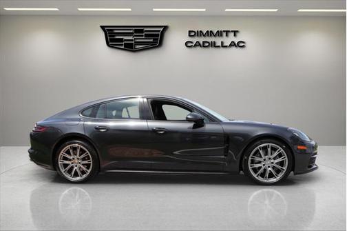 2019 Porsche Panamera 4