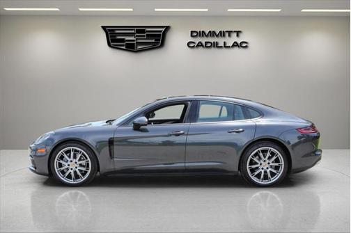 2019 Porsche Panamera 4