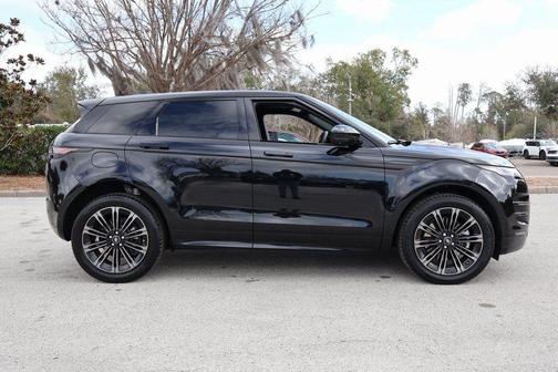 2026 Land Rover Range Rover Evoque Dynamic SE