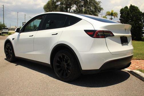 2023 Tesla Model Y Long Range Dual Motor All-Wheel Drive