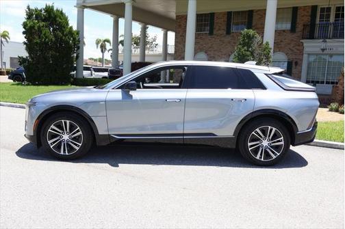2025 Cadillac LYRIQ Luxury w/1SC