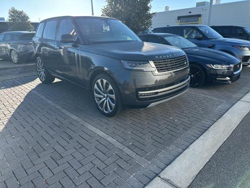 2025 Land Rover Range Rover P400 SE