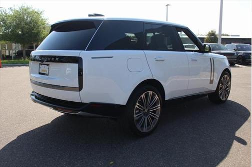 2025 Land Rover Range Rover P400 SE