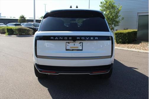 2025 Land Rover Range Rover P400 SE