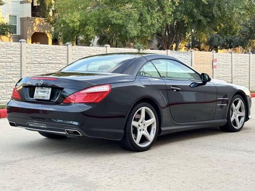 2014 Mercedes-Benz SL-Class SL 550 2dr Convertible