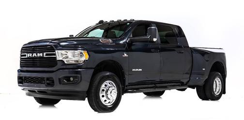 2021 RAM 3500 Lone Star 4x4 4dr Mega Cab 6.3 ft. SB DRW Pickup
