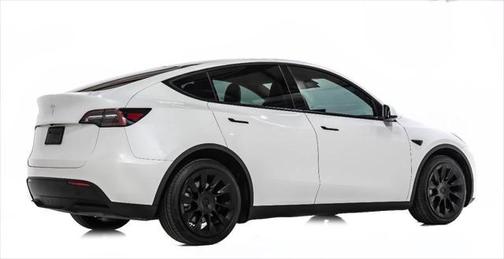 2022 Tesla Model Y Long Range AWD 4dr Crossover