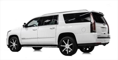 2016 Cadillac Escalade ESV Luxury