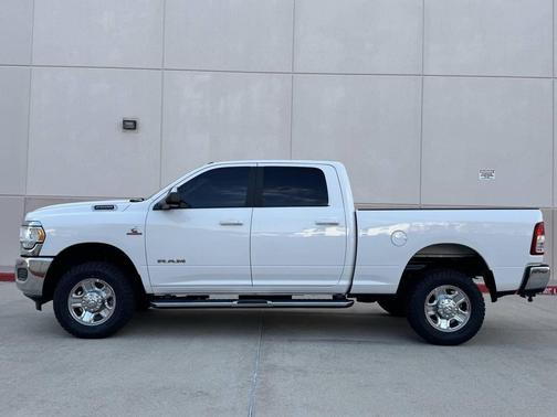 2022 RAM 2500 Big Horn Crew Cab 4x4 6'4' Box