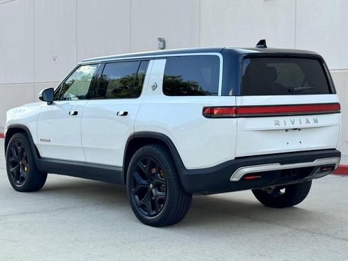 2022 Rivian R1S Launch Edition AWD 4dr SUV
