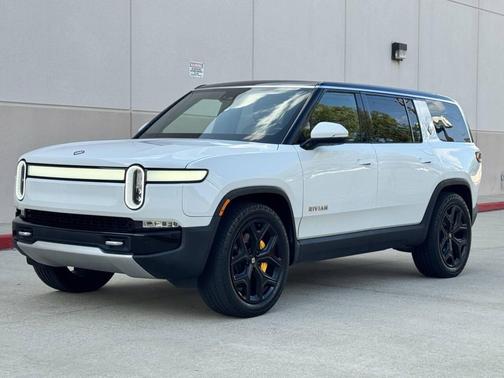 2022 Rivian R1S Launch Edition AWD 4dr SUV