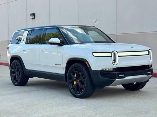 2022 Rivian R1S Launch Edition AWD 4dr SUV