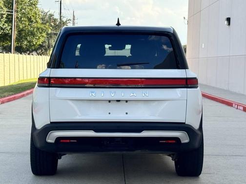 2022 Rivian R1S Launch Edition AWD 4dr SUV
