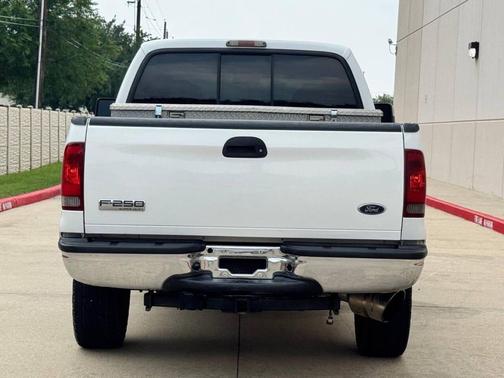 White 2007 Ford F-250 Lariat