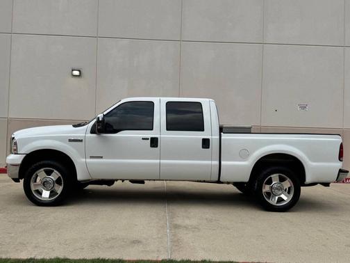 White 2007 Ford F-250 Lariat