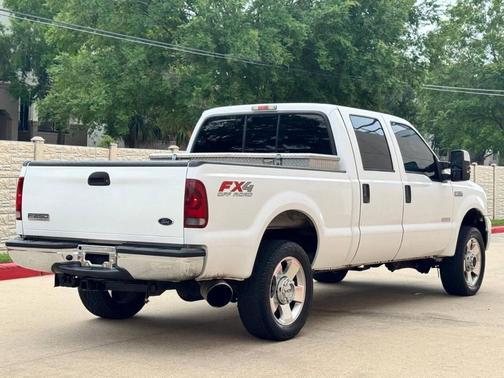 White 2007 Ford F-250 Lariat