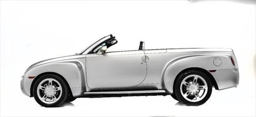 2004 Chevrolet SSR LS 2dr Regular Cab Convertible Rwd SB