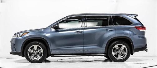 2019 Toyota Highlander Limited Platinum