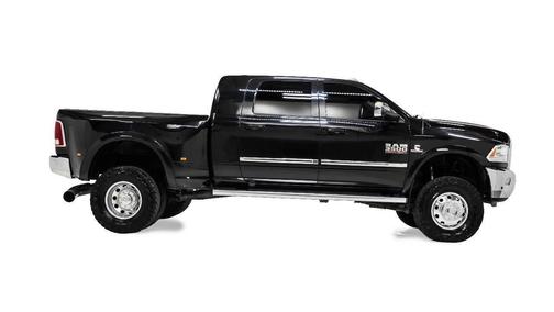 Brilliant Black Crystal Pearlcoat 2016 RAM 3500 Laramie