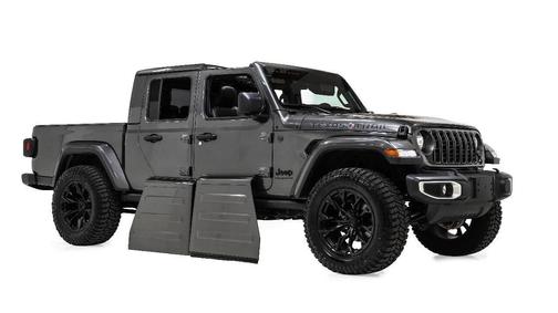 Gray 2025 Jeep Gladiator Texas Trail 4x4 4dr Crew Cab 5.0 ft. SB