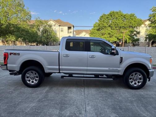 2017 Ford F-250 Lariat 4x4 4dr Crew Cab 6.8 ft. SB Pickup