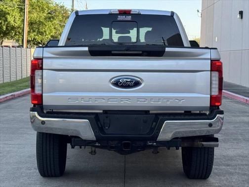 2017 Ford F-250 Lariat 4x4 4dr Crew Cab 6.8 ft. SB Pickup