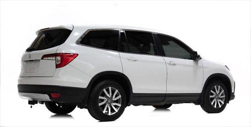 White 2020 Honda Pilot EX L 4dr SUV