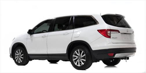 White 2020 Honda Pilot EX L 4dr SUV