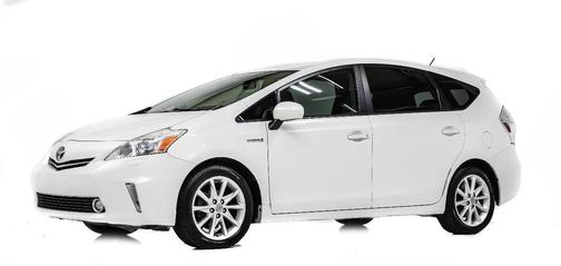 2013 Toyota Prius v Five