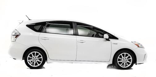 2013 Toyota Prius v Five
