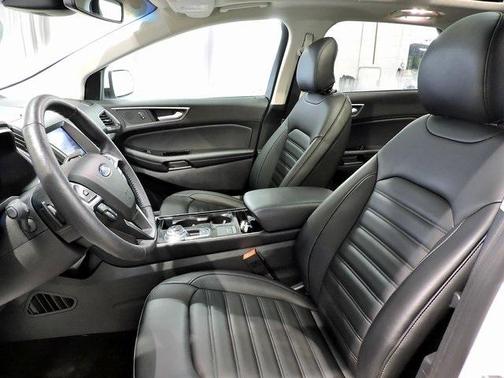 Photo 5 of 23 of 2019 Ford Edge SEL