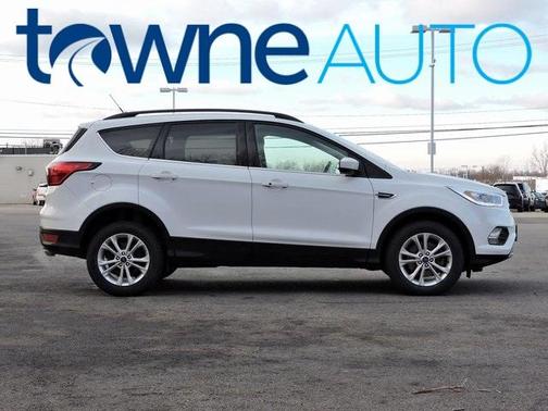 Photo 3 of 23 of 2019 Ford Escape SEL