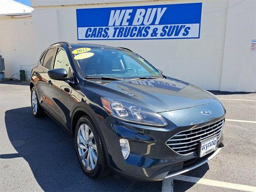 2022 Ford Escape Titanium