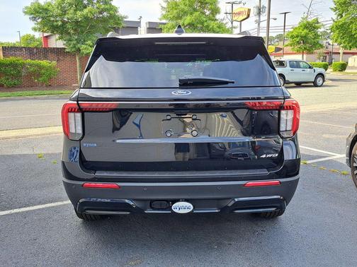 AGATE BLACK METALLIC 2026 Ford Explorer ST-Line