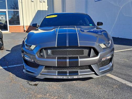 2017 Ford Shelby GT350 Base