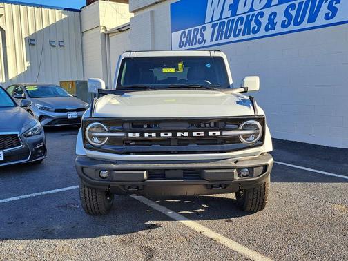 AVALANCHE GRAY 2026 Ford Bronco Outer Banks