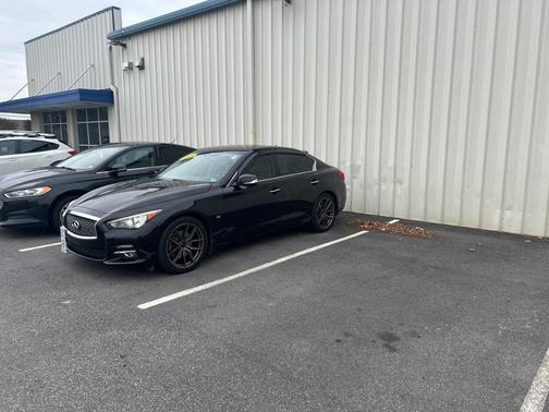 2015 INFINITI Q50 Premium