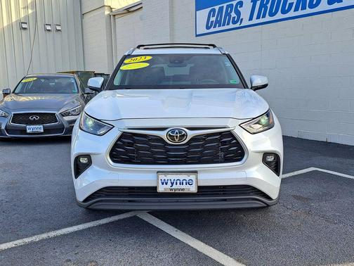 Wind Chill Pearl 2023 Toyota Highlander XLE
