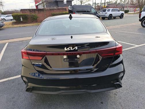 2022 Kia Forte LXS