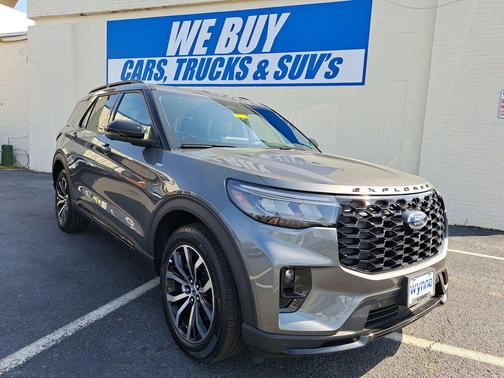 CARBONIZED GRAY METALLIC 2026 Ford Explorer ST-Line