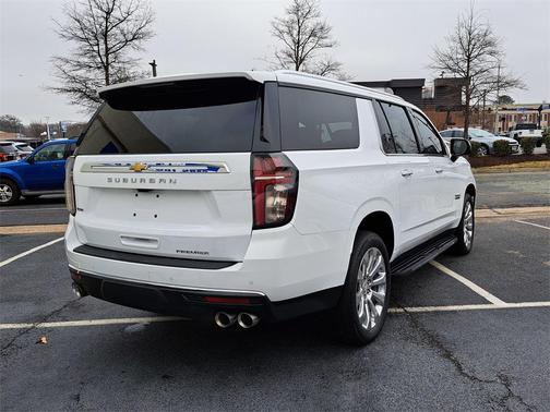 2023 Chevrolet Suburban Premier