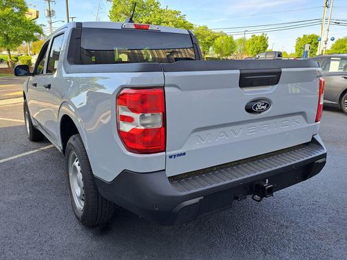 SPACE WHITE METALLIC 2026 Ford Maverick XL