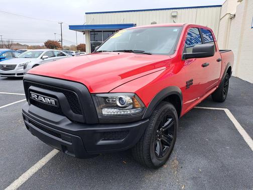 2024 RAM 1500 Classic Warlock Crew Cab 4x2 5'7' Box