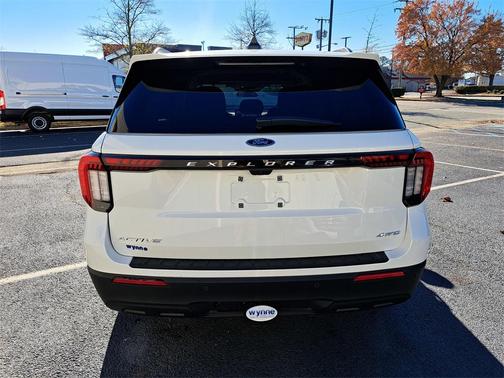 STAR WHITE MET TRI-COAT 2026 Ford Explorer Active