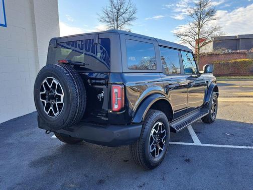 SHADOW BLACK 2026 Ford Bronco Outer Banks