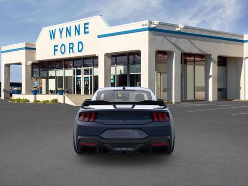 2025 Ford Mustang Dark Horse Fastback