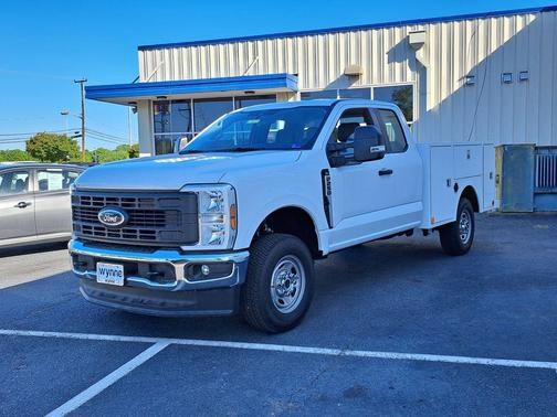 OXFORD WHITE 2026 Ford F-250 XL