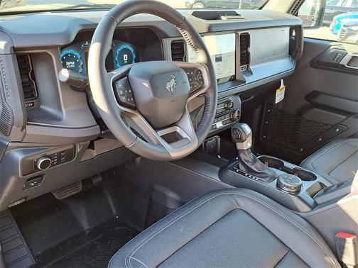 CARBONIZED GRAY METALLIC 2025 Ford Bronco Big Bend